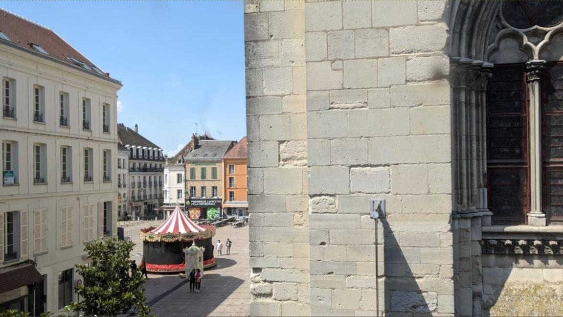 3 Appartements Premium Au Pied De La Cathedrale - Hypercentre Sens Quarto foto